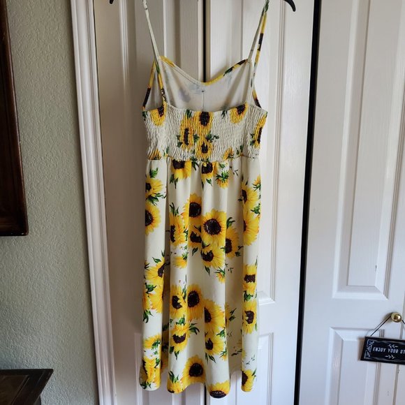 Sundress Sunflower Print Button Up Summer A Line Cami Dress - Picture 4 of 5